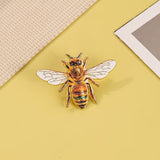 Realistic Bee Metal Enamel Brooch Simulated Insect Badge Nature Lover's Accessory